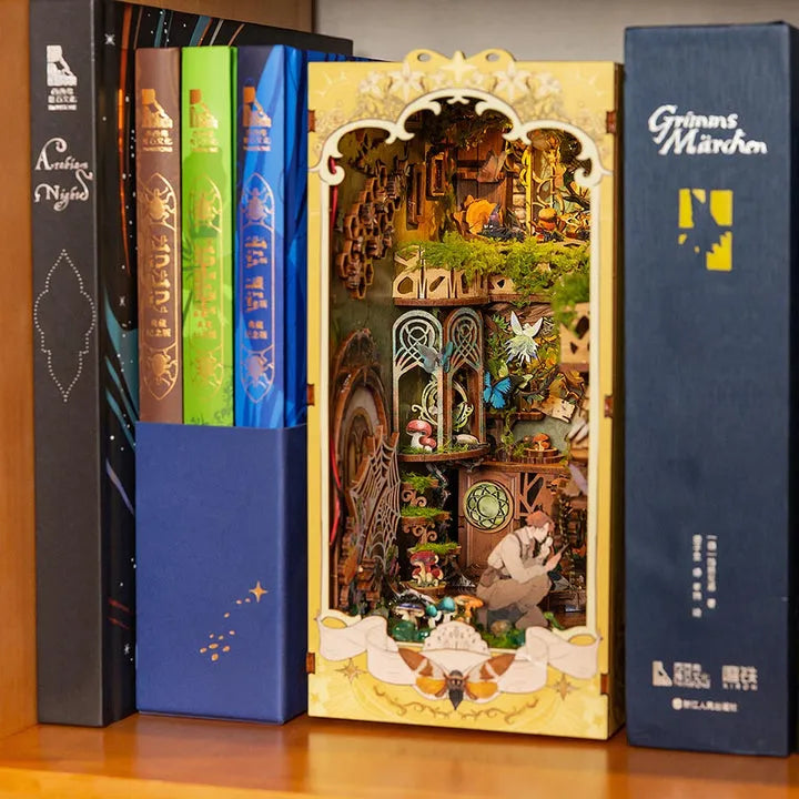 Book Nook - Histoires d'Insectes · book nook · Nookora