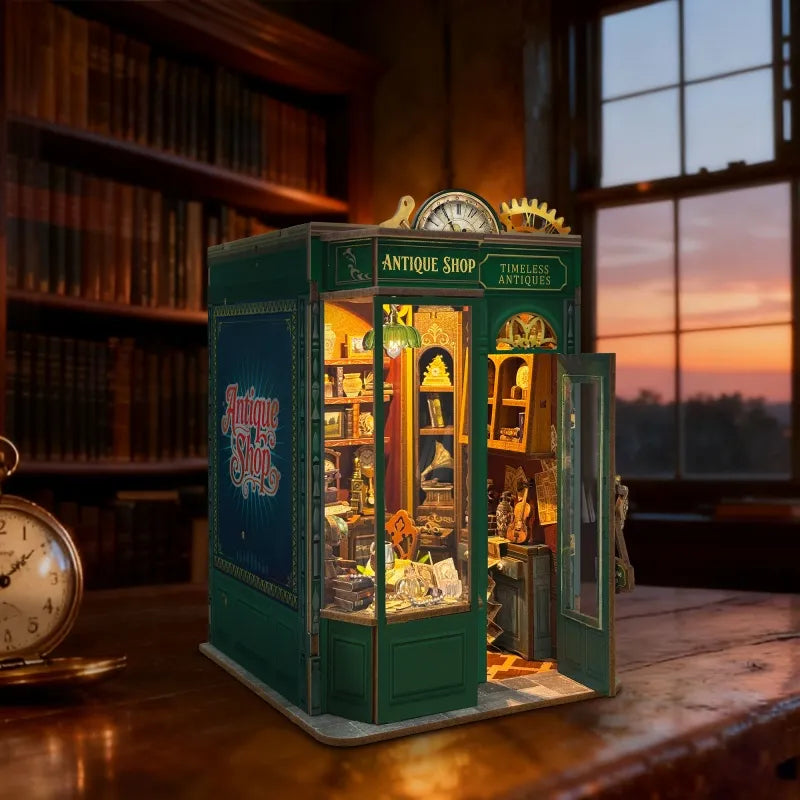 Book Nook - L'Antiquaire du Temps · book nook · Nookora