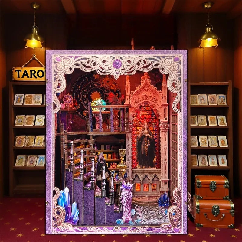 L'Association de Divination du Tarot · book nook astrologie, astronomie miniature à construire · Nookora