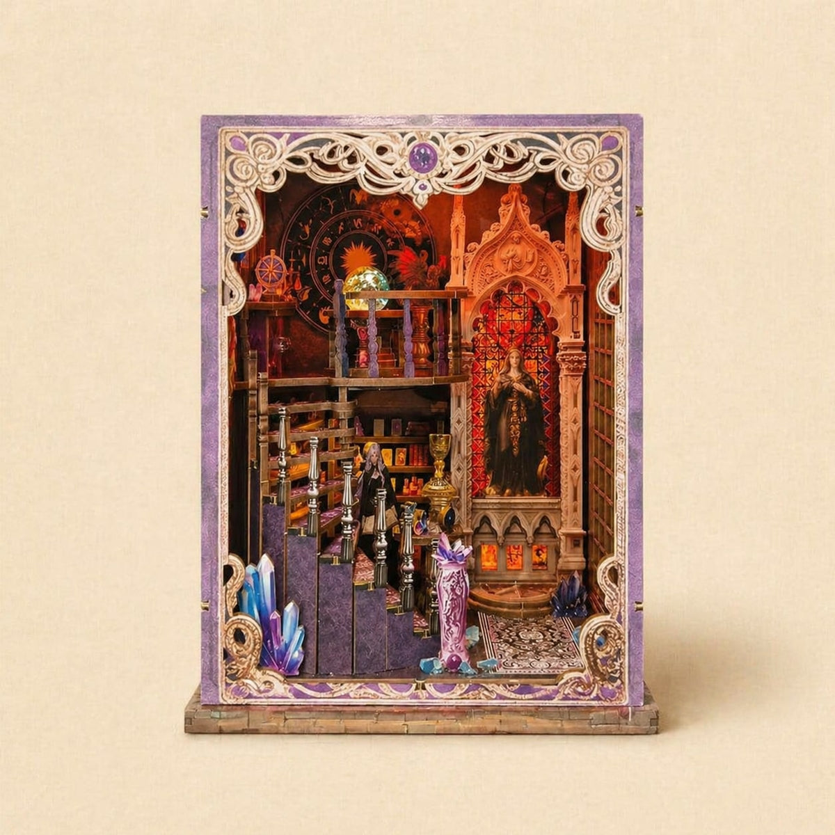 Book Nook - L'Association de Divination du Tarot · book nook magie · packshot premium · Nookora