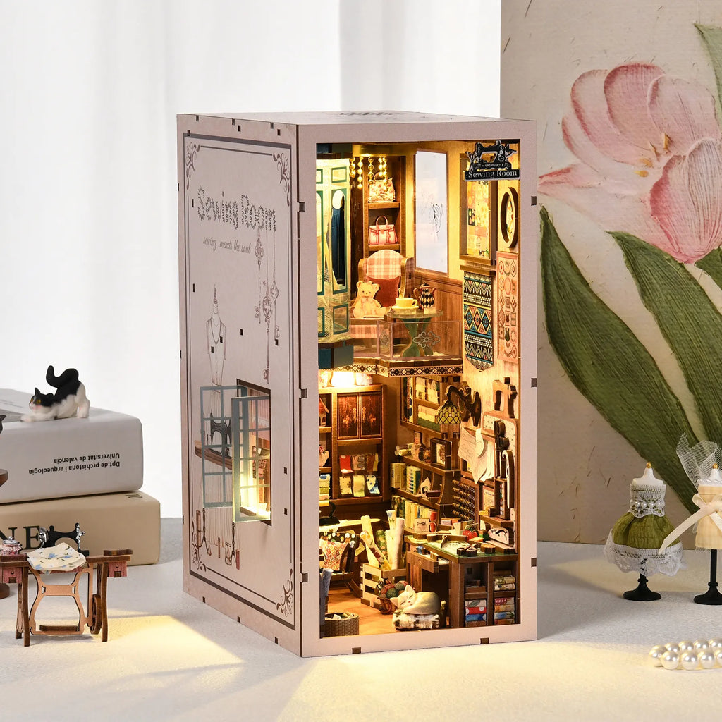 L'Atelier de Couture · book nook animaux, astronomie miniature à construire · Nookora