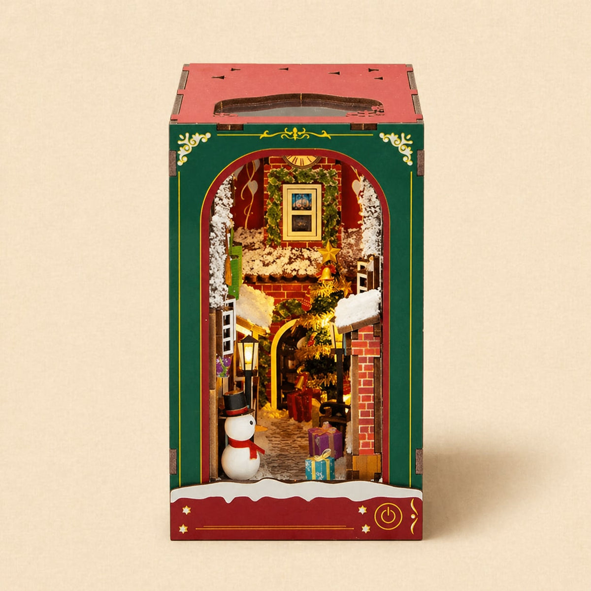 Book Nook - L'Hiver de Noël · book nook magie · packshot premium · Nookora