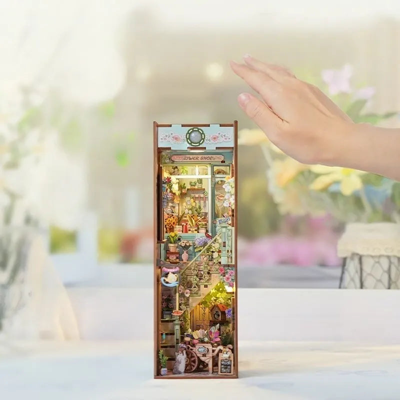 La Boutique de Fleurs · kit book nook amour, animaux · Nookora atelier français