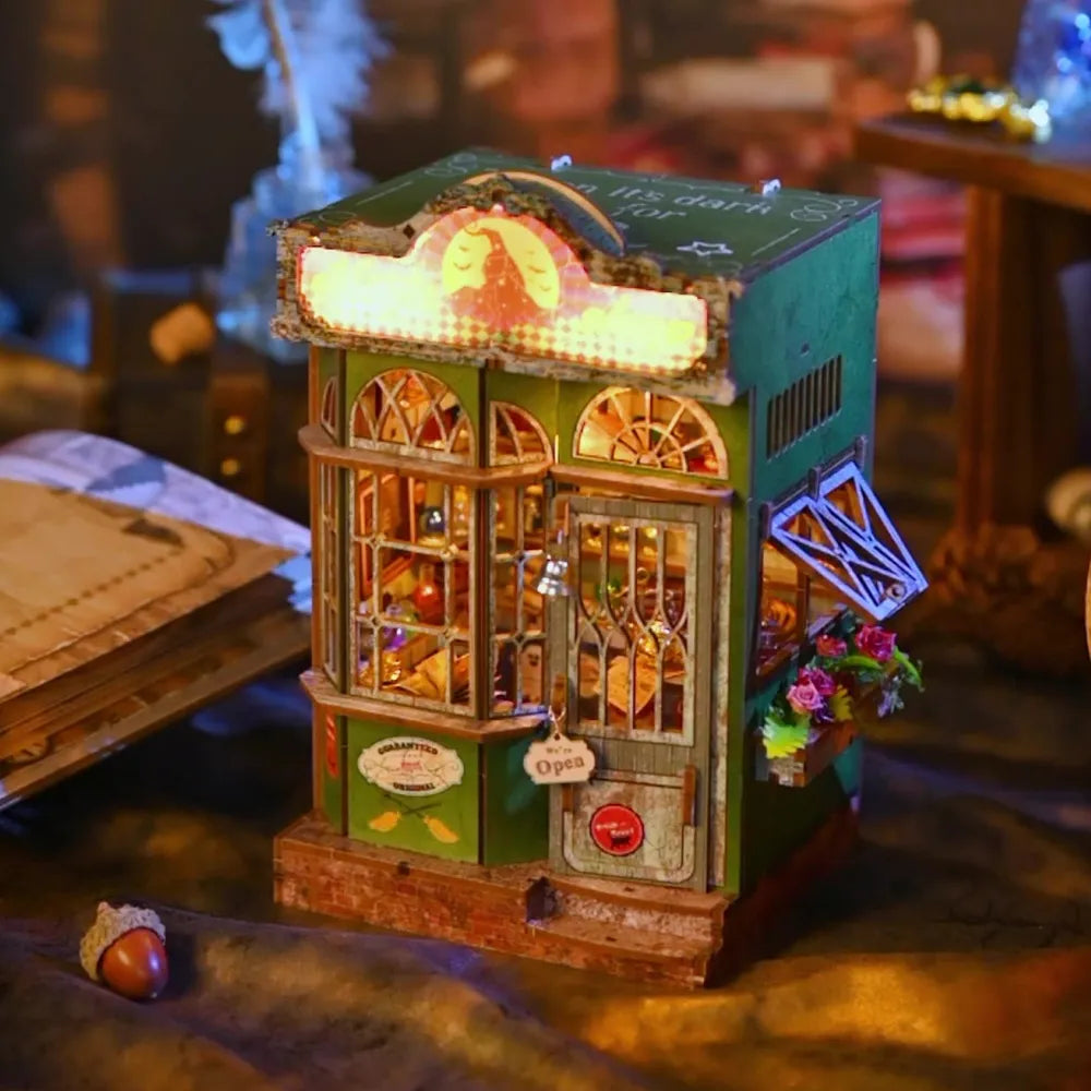 Book Nook - La Boutique Magique · book nook · Nookora