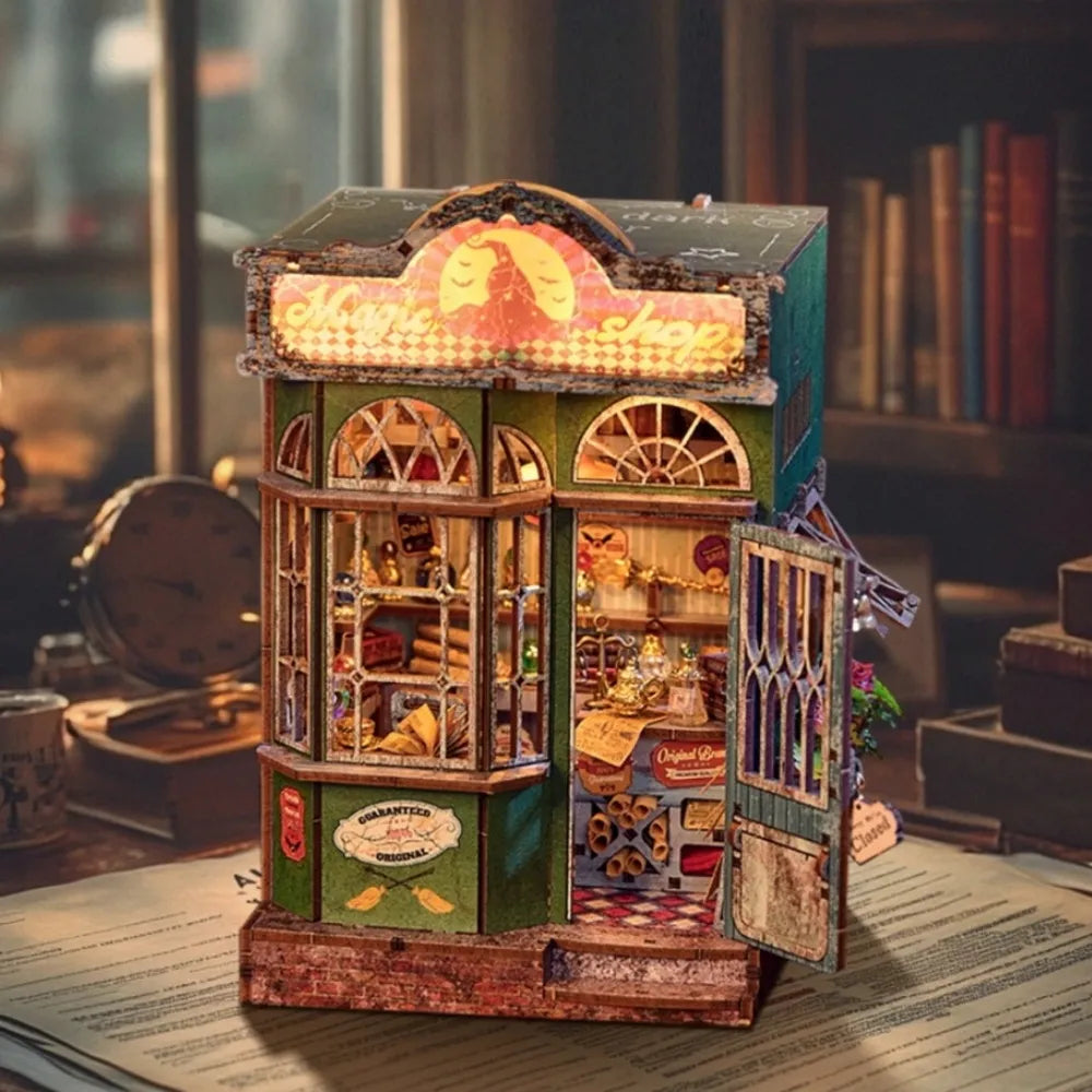 La Boutique Magique · kit book nook astronomie, bibliotheque · Nookora atelier français