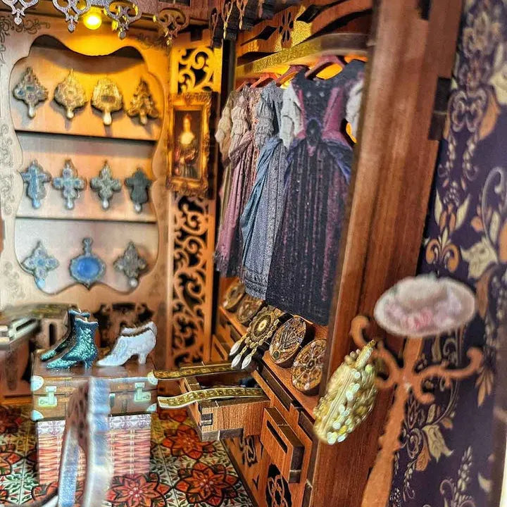 Book Nook - La Garde-Robe de la Duchesse · book nook · Nookora