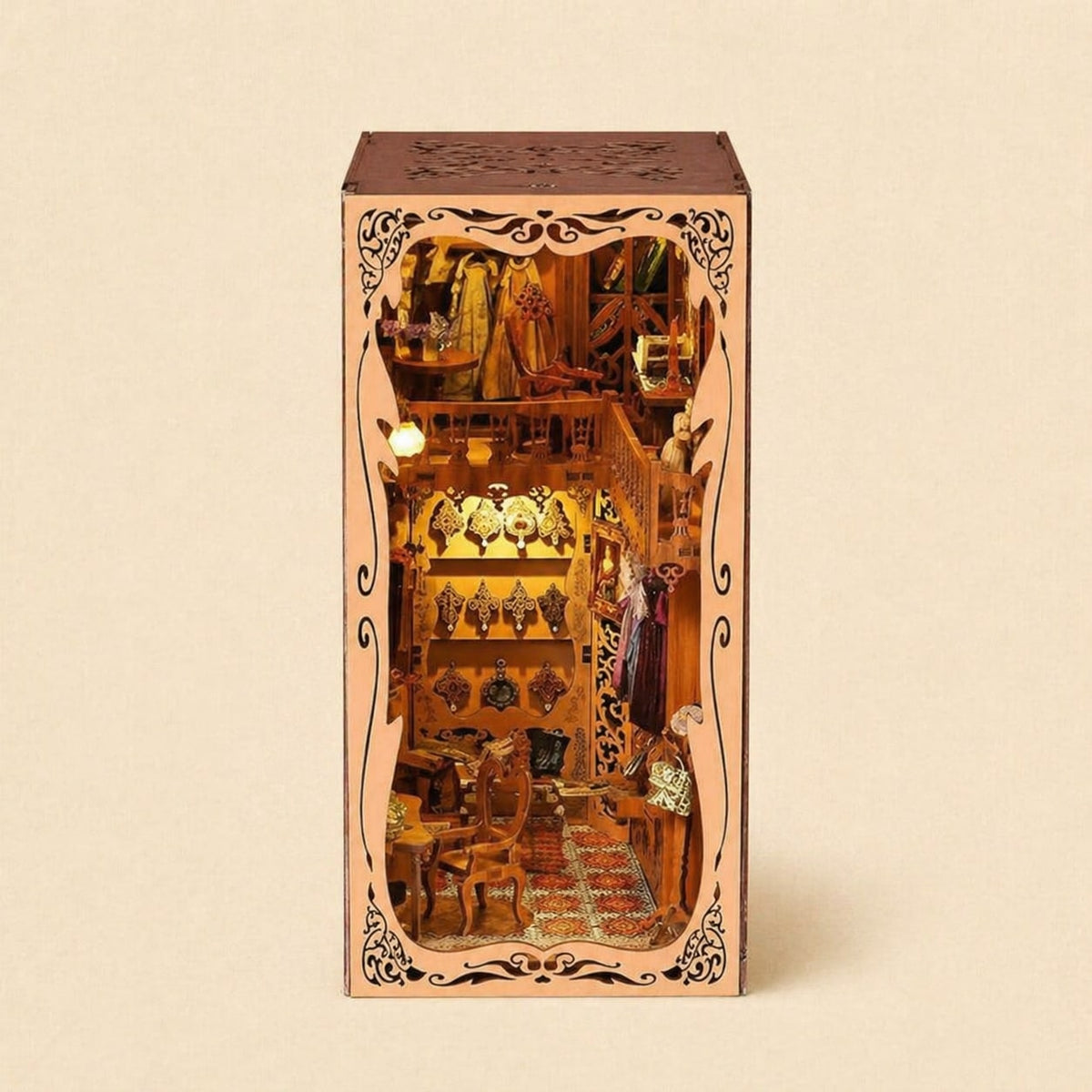 Book Nook - La Garde-Robe de la Duchesse · book nook bibliothèque · packshot premium · Nookora