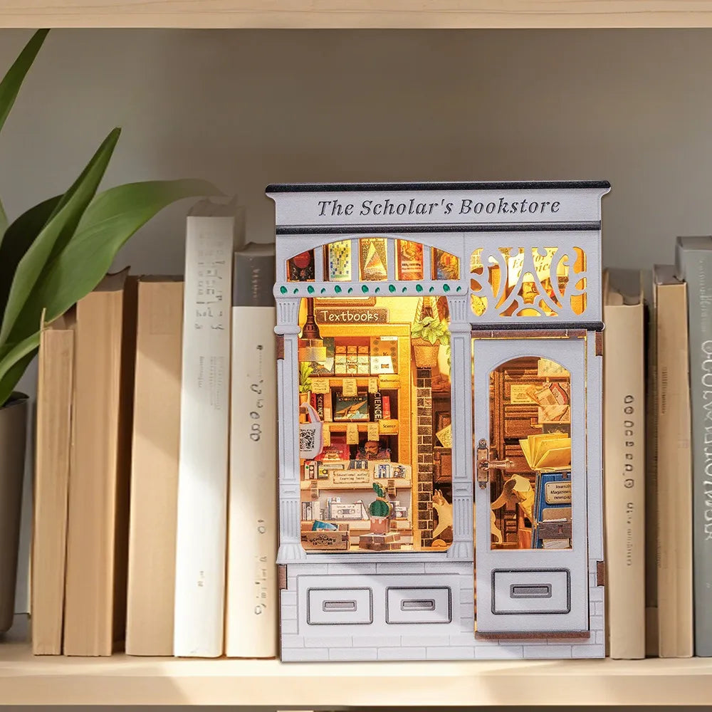 Book Nook - La Librairie de l'Érudit · book nook · Nookora