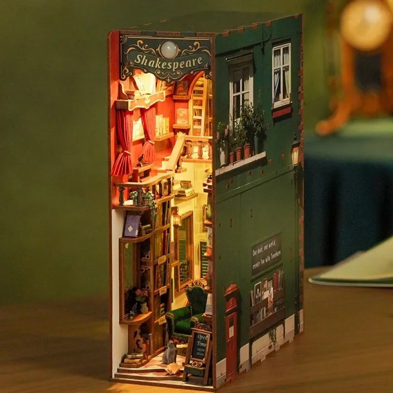La Librairie de la Rive Gauche · kit book nook amour, animaux · Nookora atelier français