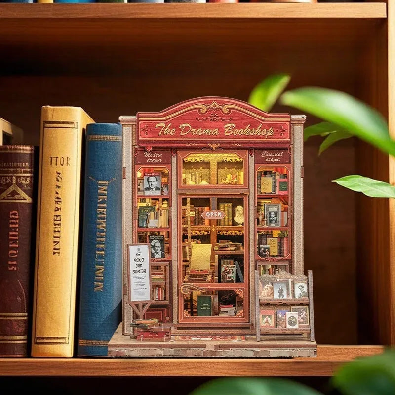 Book Nook - La Librairie Théâtrale · maison miniature · book nook · Nookora