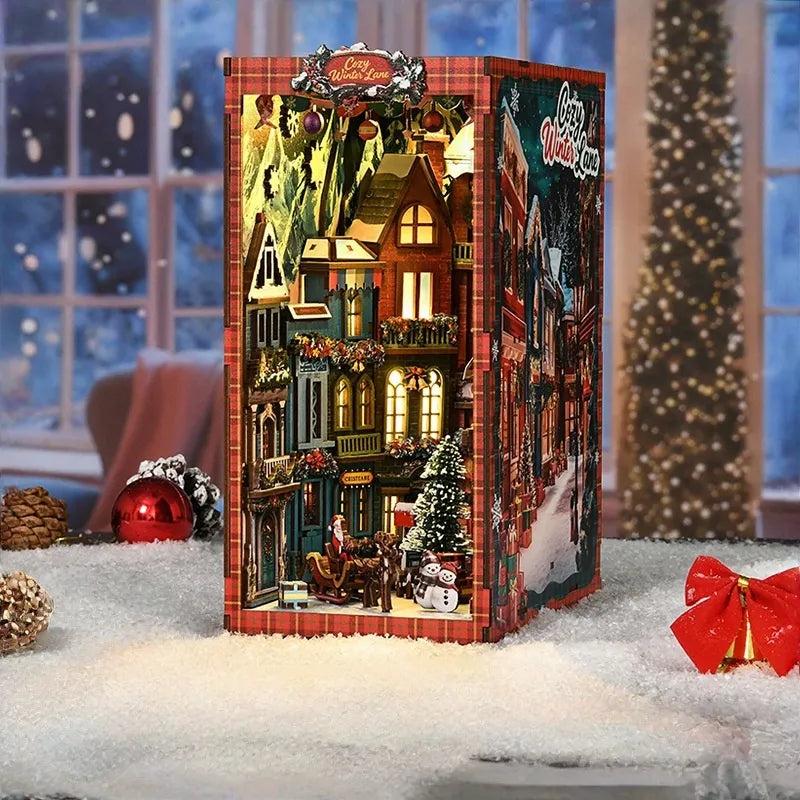 Book Nook - La Ruelle de Noël · book nook · Nookora