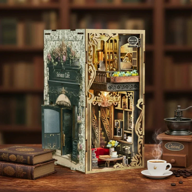 Book Nook - Le Café des Quatre Saisons · book nook · Nookora