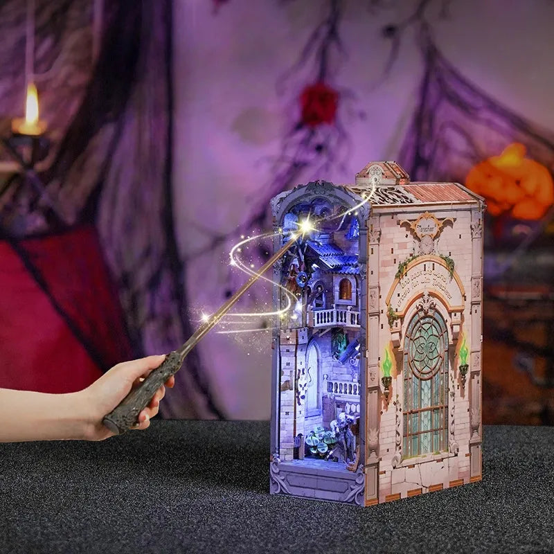 Book Nook - Le Carnaval des Monstres · book nook · Nookora