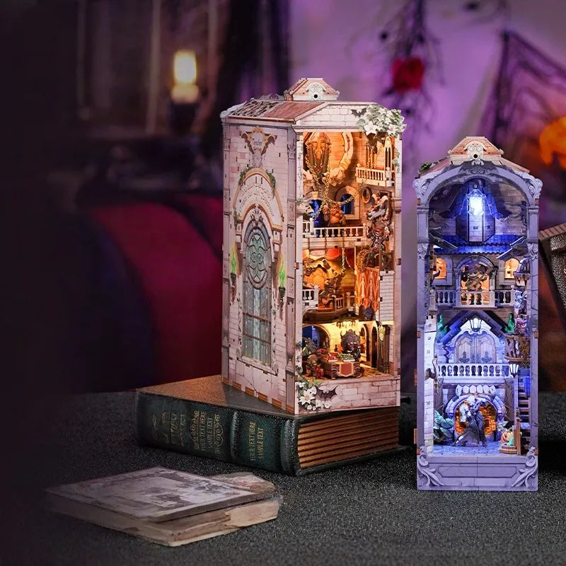 Book Nook - Le Carnaval des Monstres · book nook · Nookora