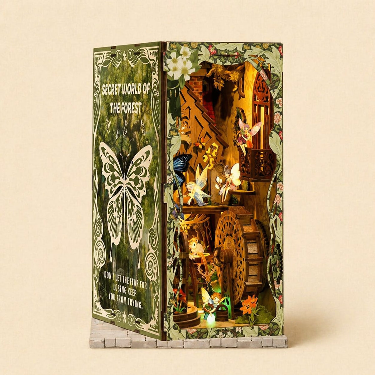 Book Nook - Le Monde Secret de la Forêt · book nook japonais · packshot premium · Nookora