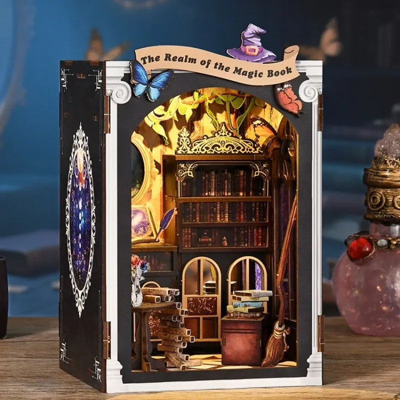 Le Royaume du Livre Magique · book nook asie, astronomie miniature à construire · Nookora