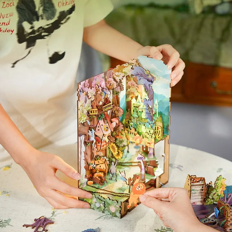 Book Nook - Le Voyage de Dorothy · book nook · Nookora