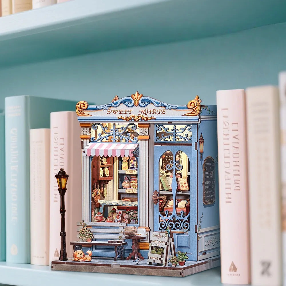 Book Nook - Marie la Douce · maison miniature · book nook · Nookora