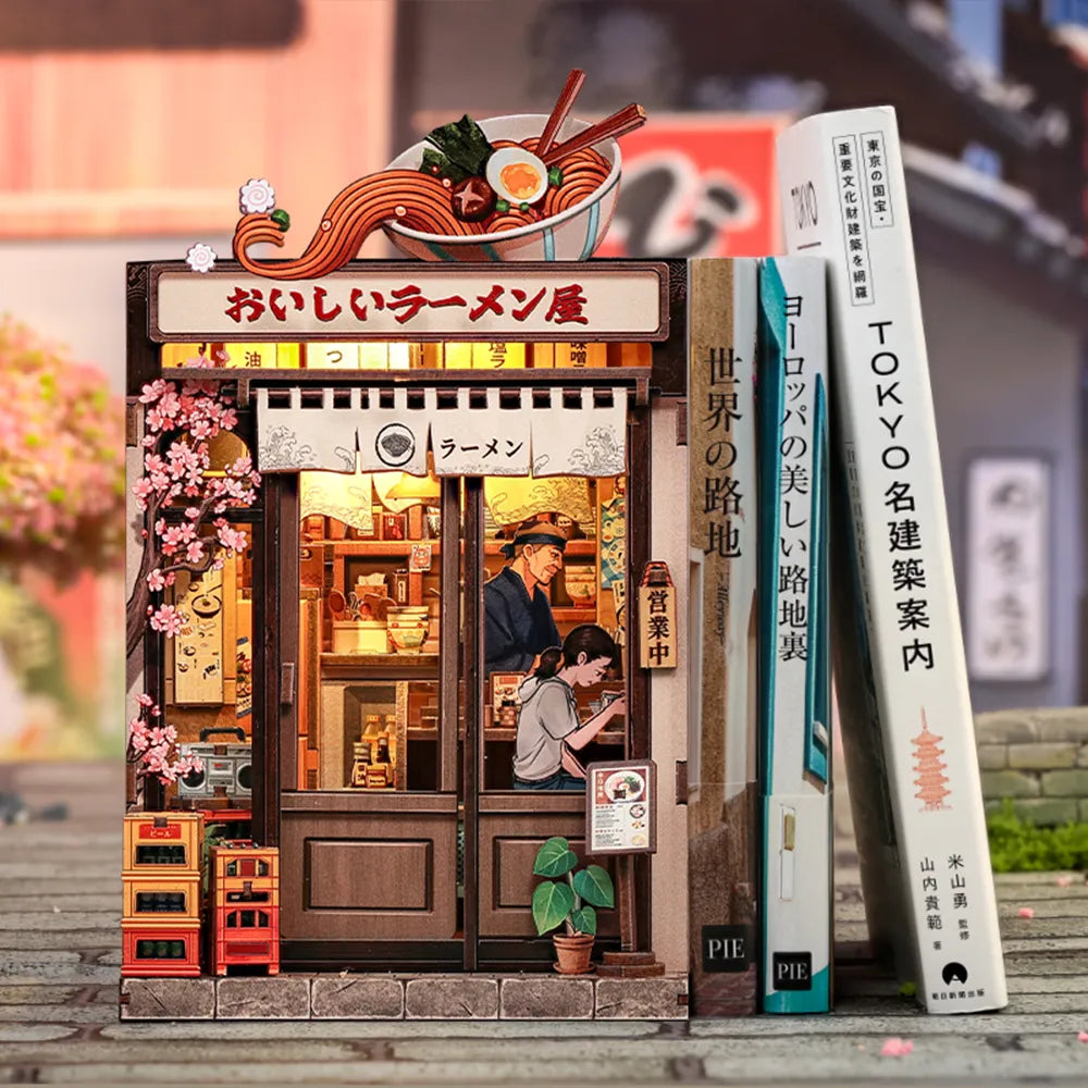 Oishii Kyoto · ruelle gourmande · book nook amour, astronomie miniature à construire · Nookora