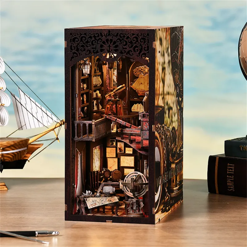 Souvenirs de Voyage · book nook amour, astronomie miniature à construire · Nookora