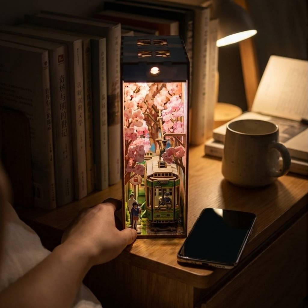 Book Nook - Le Voyage des Sakuras